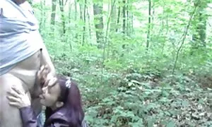 Живот, любов среда seks stari babi около езерото