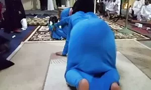 Млади Лесбийки да правят анален секс с баби