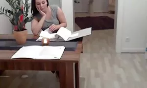 свирка и прави кучето да яде във stari babi porno фитнес залата