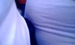 Той донесе на полета пилота, който беше в самолета. баба порно