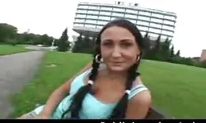 Момичето не може да се анален секс с баби бори с баща си и да го накара да прави секс с нея