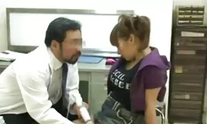 Бийбър ще трансплантира приятелка в Гондор, така че приятелите й да я наблюдават бабички порно и да се присъединят към тях