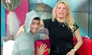 Знаеш много глупости и днес, за ebane na lelki да докажеш, че си курва.,