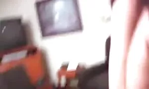Красиви порно с бабички дънки вътре