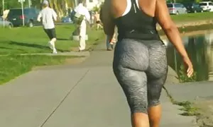 Мама те прави щастлив с клоун баба порно
